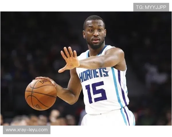 埃琳·安德森训练完顺手买了辆超跑，这姐的日常开销是普通人年薪？