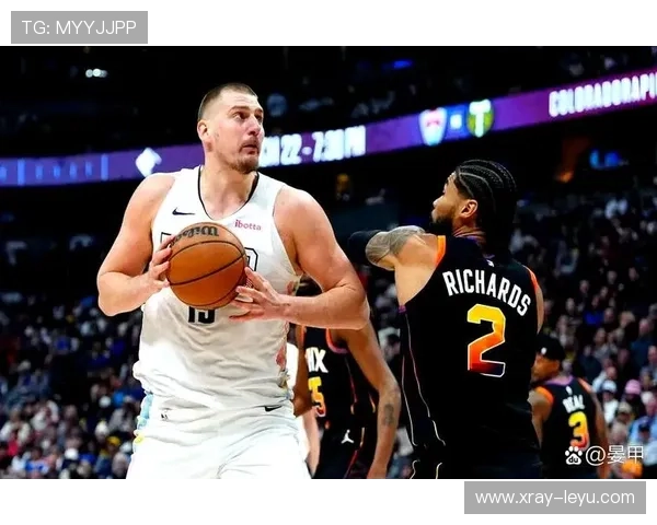 张伯伦篮下单打主导与约基奇拉开空间得分结构相异