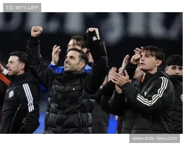 法布雷加斯与莫德里奇在控球与传导节奏中的分散与集中转移