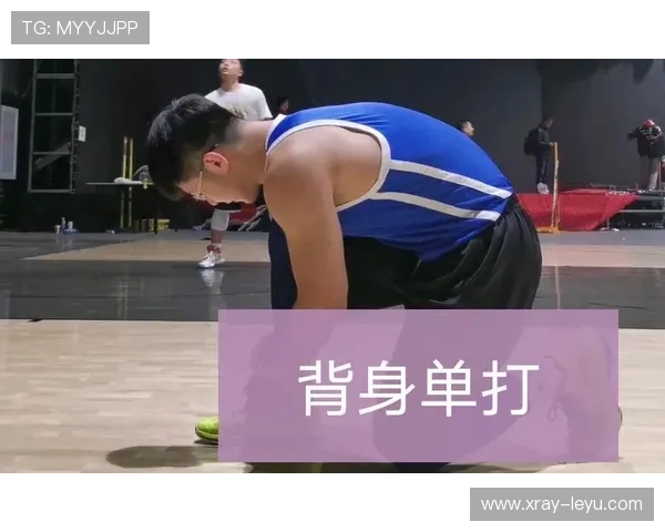 详细解读篮球背身单打规则中的时间限制与具体违例判定标准